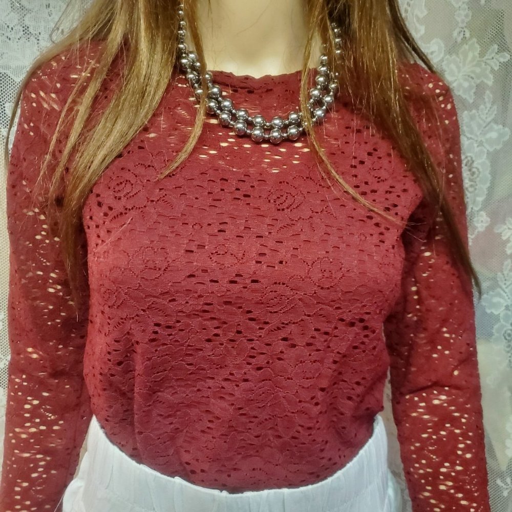 Hollister Must Have Collection lace top  Size medium